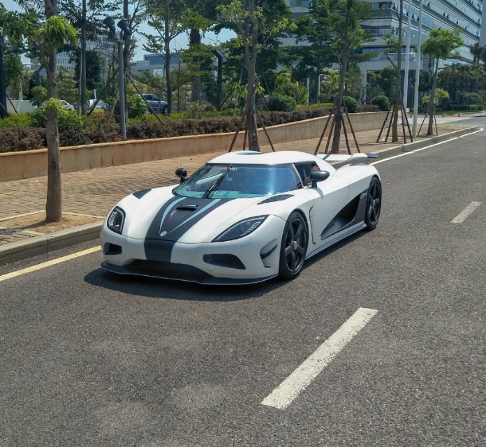 来自瑞典的手工打造幽灵超级跑车-柯尼塞格agera r.