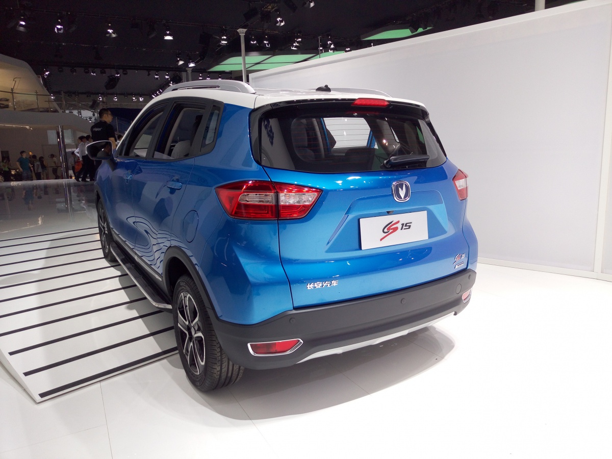 2015广州车展_长安cs15