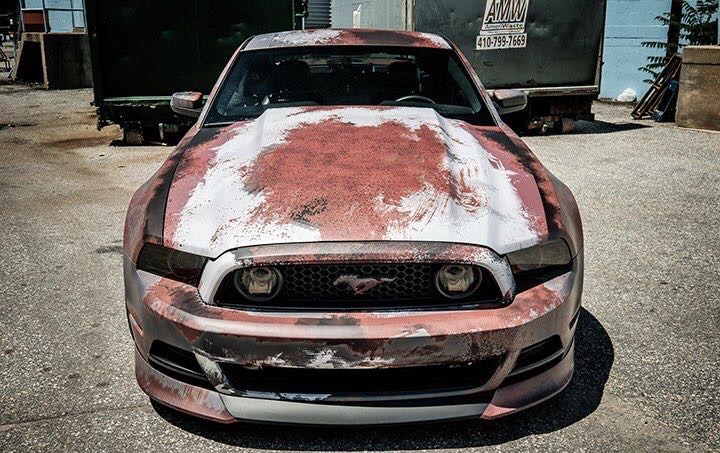 【jc·改装分享第190期】末日战车既视感 福特野马换装做旧铁锈贴膜 