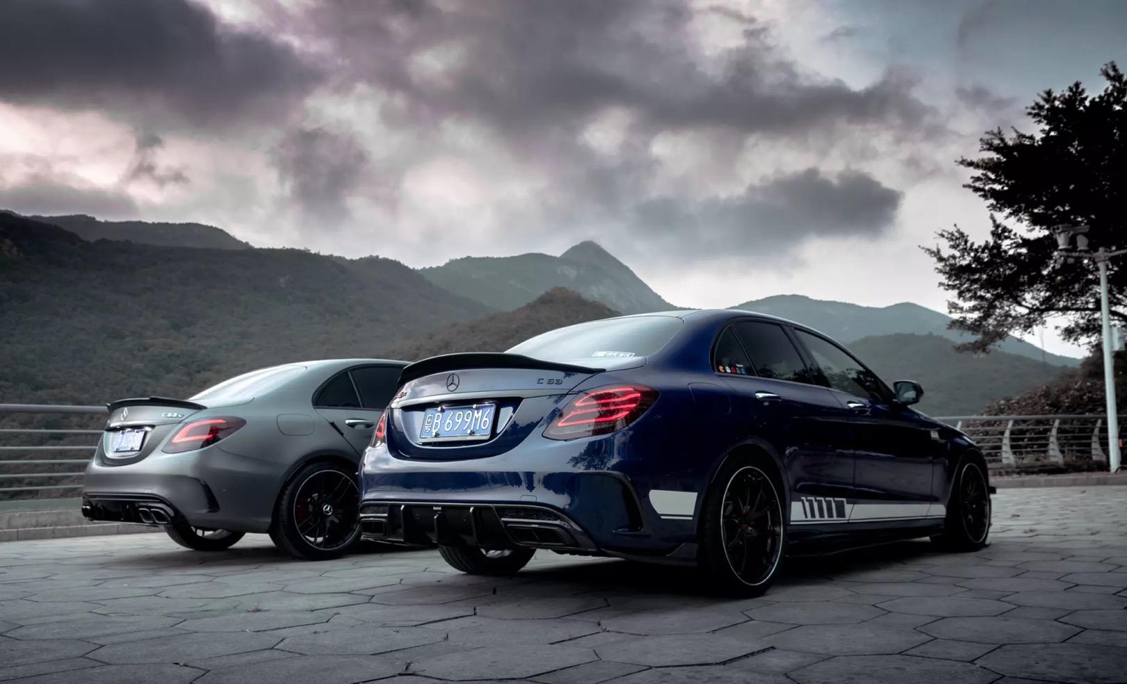 benz amg c63 兄弟俩!英气逼人!