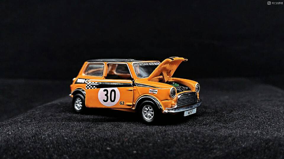 tiny合金小车 mini很喜欢的涂装三开门整车细节较多比较精致这个 mini