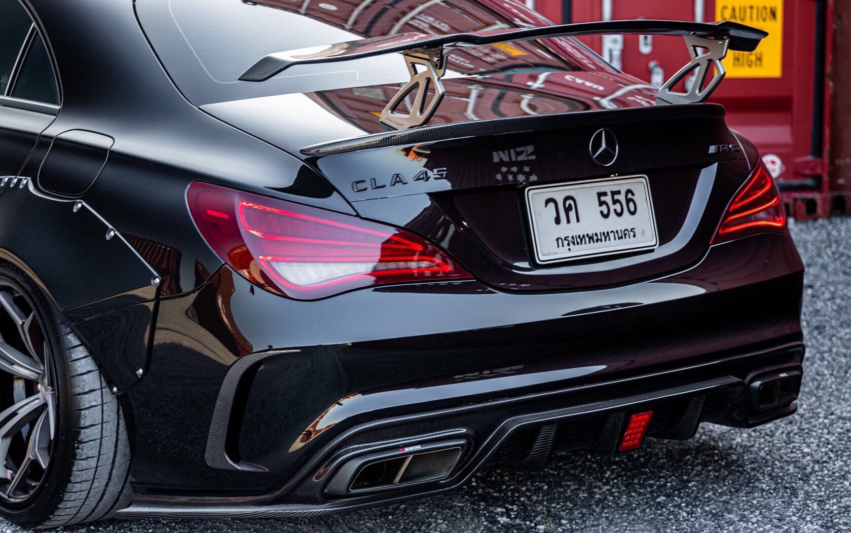 奔驰cla45amg改低趴宽体