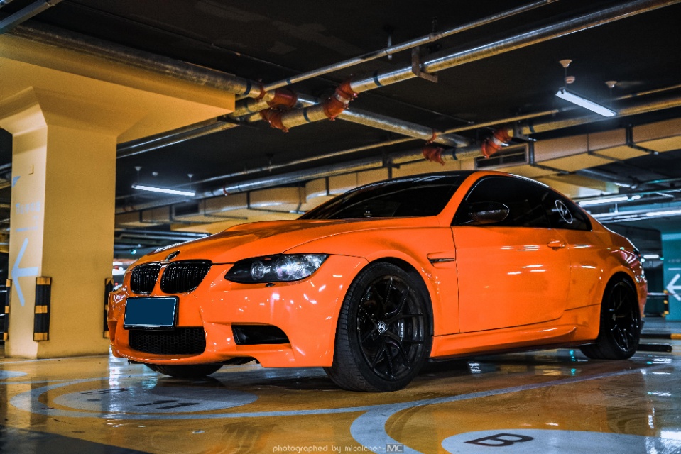 最后的宝马自吸守护者,e92 m3,橘色的车身颜色可以说是经典的m3颜色!