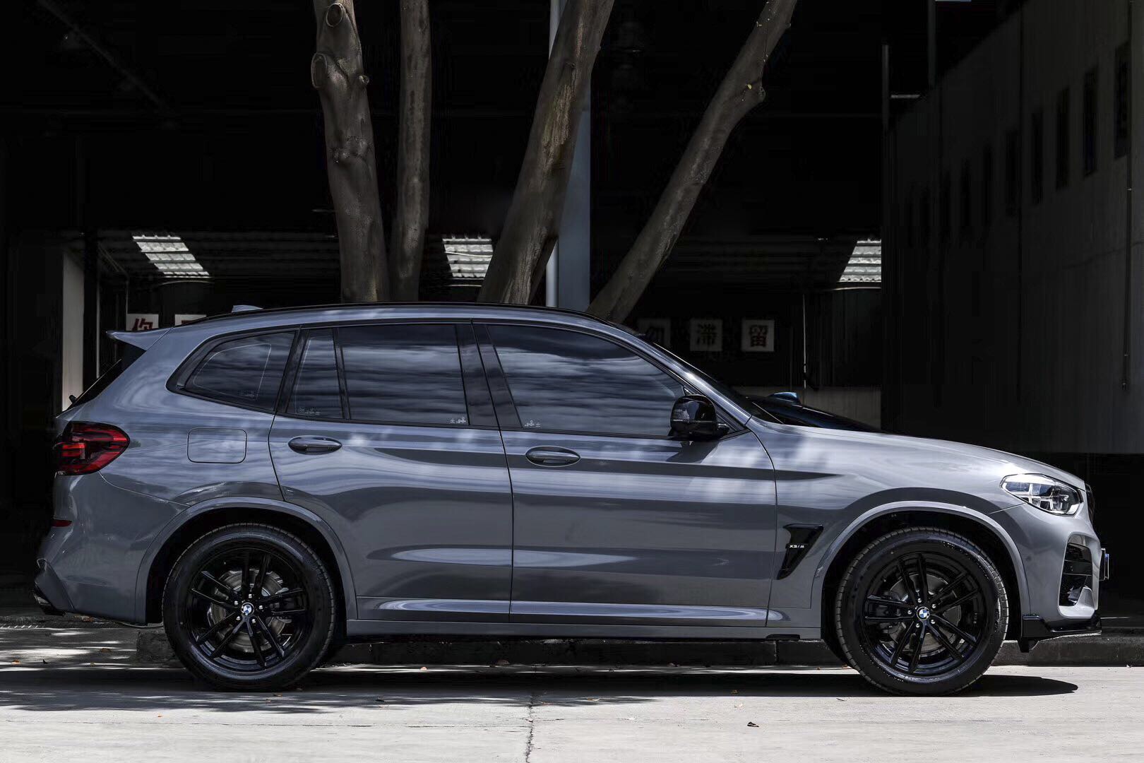 宝马g08新款x3,小改动,大变化