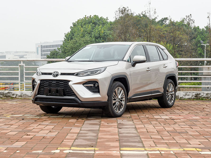 20万就能买丰田四驱SUV 油耗低使用成本也很低?