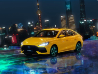 ​年轻人的第一辆车怎么选 看完这两款十万级新车就懂了！