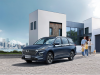 售价8.58-11.68万元，诚意满满，大四座家用车——五菱凯捷正式上市