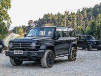 豪华内饰 三把锁 试驾中国最强越野SUV