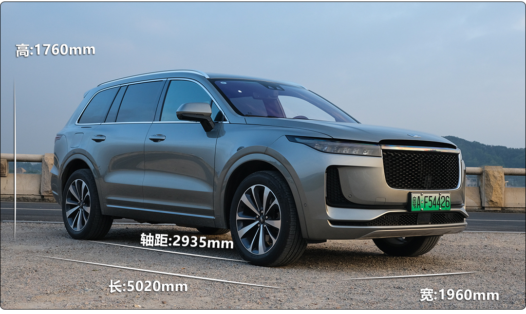 超5米长SUV，实测6.8秒破百，8L出头油耗！实力大起底