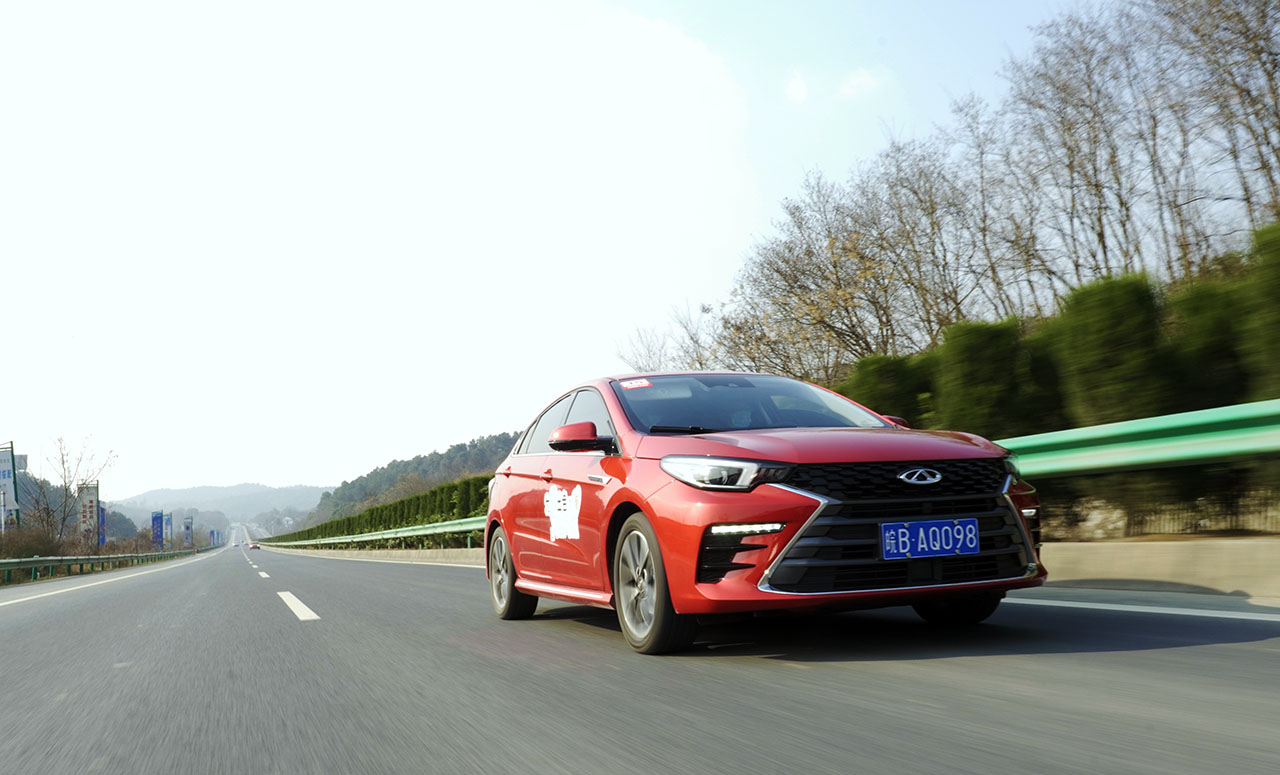 顶配9.9万！配1.5T+CVT，看着完全不像10万内的车！