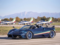 这是什么神奇操作？这辆车用飞机的仪表来显示速度