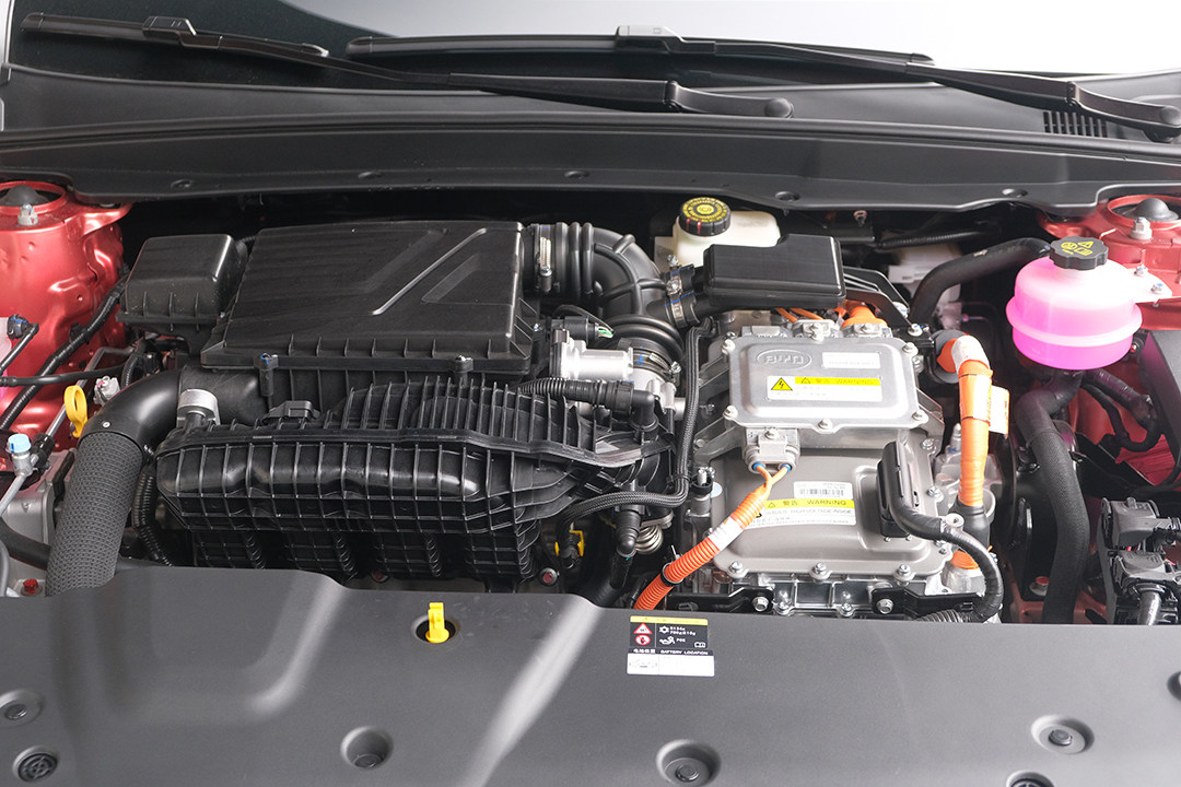 比亚迪超省油新车真高端，不用电仅3.8L/100km ！