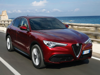 公路上的赛道冠军  基米·莱科宁亲手打造定制版阿尔法·罗密欧Stelvio