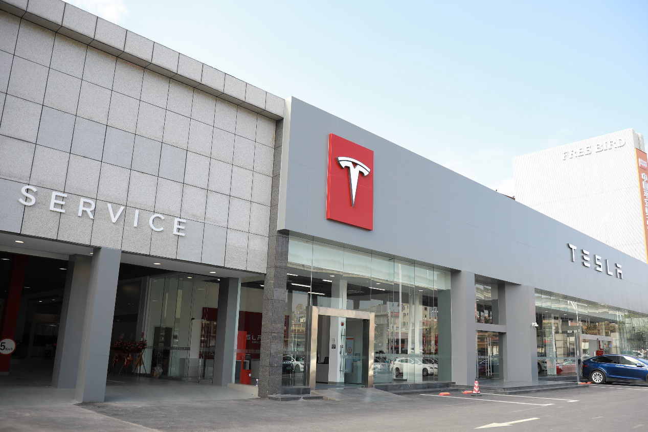 特斯拉广州龙美钣喷中心位于番禺区东环番禺大道,与京港澳高速,莞佛