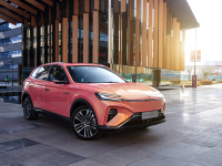 全球首款5G智能汽车上市！用5G提升智驾新高度！