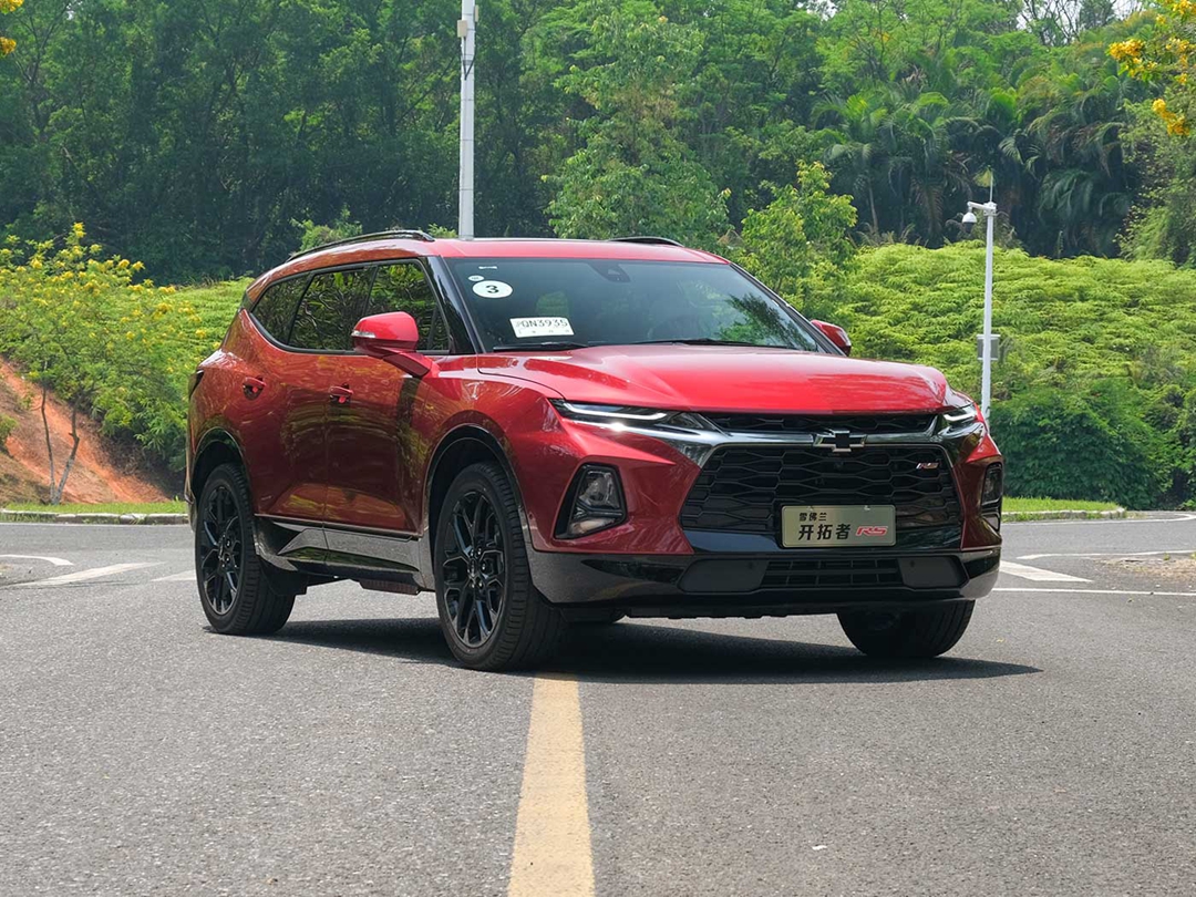 挑一款豪车同平台的大块头，村里懂车的都会夸你有内涵！