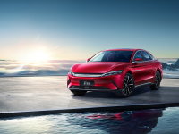 历经62年 中国终于有了一款“能打”的C级轿车！