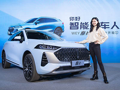 全球首款智能汽车人首次开箱，WEY摩卡0距离体验