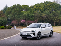 内外焕然一新 新款荣威Ei5静态解析