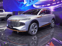 颜值不输长安UNI-K 配混动系统油耗堪比丰田 哈弗这款全新SUV太炸了