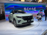 五菱银标第一款SUV!2750mm轴距 又要卖爆的节奏?