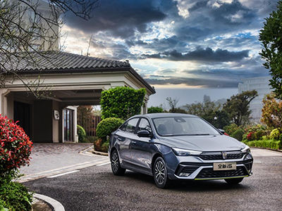 荣威×欢乐斗地主跨界联动，全新荣威i5新车周周免费送！