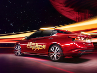 6.42秒加速 242马力 这标杆中型车太酷炫了！ 