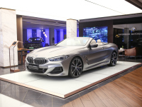 宝马最旗舰的车型！看似低调却很奢华