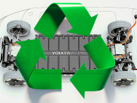 去年一共卖了100多万辆电动车 如果报废 电池去哪了？