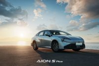 车身加长 动力更强劲！这款科幻未来座驾居然是家用的好帮手？