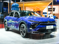 堪称法系车设计的颜值巅峰！凡尔赛C5 X已下线 预计9月上市