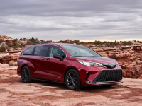 丰田SIENNA命名为赛那 提供6/7座布局 搭汉兰达同款2.5L混动系统