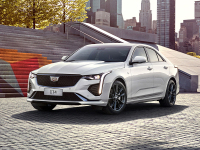 同级唯一后驱 标配2.0T+8AT 我比BBA香多了!