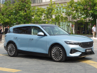 媲美超跑性能！场地试驾岚图FREE 还不止高性能那么简单？