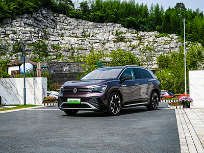 只需20来万!大空间7座纯电SUV 大众ID.6 CROZZ试驾