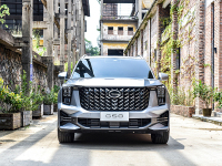 瞄准红旗HS5、全新奇骏等车型 全新广汽传祺GS8抢先实拍!