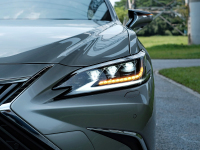 苏炳添9秒83打破亚洲纪录！这些车百公里加速都没有9.83秒 半年却卖十几万辆 