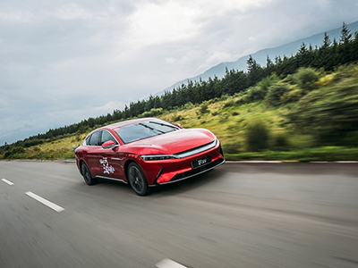 面对售价五连降的特斯拉Model 3，为什么只有比亚迪汉EV敢硬刚？