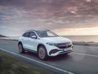 续航超400km 年轻人的第一台豪华代步车开起来怎么样？