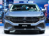 不到18万起！星空前脸更显年轻 2022款帕萨特正式上市！