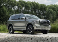 3.0T+9AT 既能越野也能豪华 坦克500亮相成都车展！