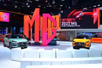 “爵”对够潮！MG“最强天团”亮相成都车展 双面车、改装车、跑车…年轻人想要的都齐了！