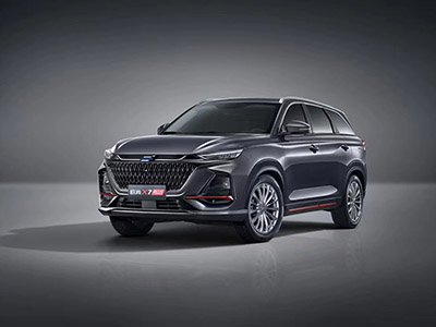 预售价7.99万-13.59万，PLUS旗舰优质之选，长安欧尚X7PLUS登陆成都车展