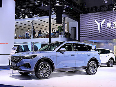 岚图汽车首次亮相成都车展 岚图FREE成电动SUV新标杆