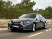 海外市场BBA都卖不过它！2022款雷克萨斯ES起步定价35,905英镑起