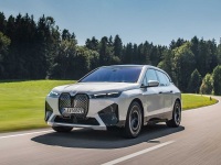 豪华纯电SUV标杆 比特斯拉还便宜!海外试驾宝马iX xDrive50