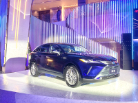 正式引入国产!最美丰田SUV海外上市狂抢4.5万台 重塑丰田精品SUV