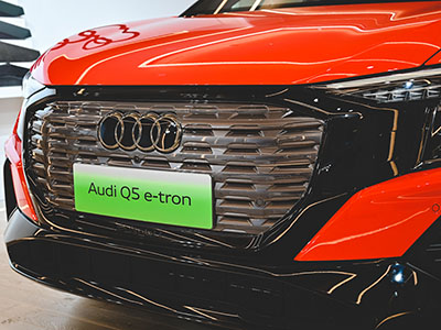 上汽奥迪首款纯电车!续航可达560km 奥迪Q5 e-tron正式亮相!