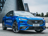 不到20万！长安福特EVOS上市 1.1米巨幕屏 全系2.0T+8AT