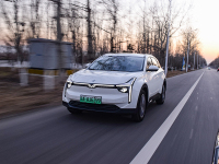 性价比就是王道？ 试驾哪吒U Pro   